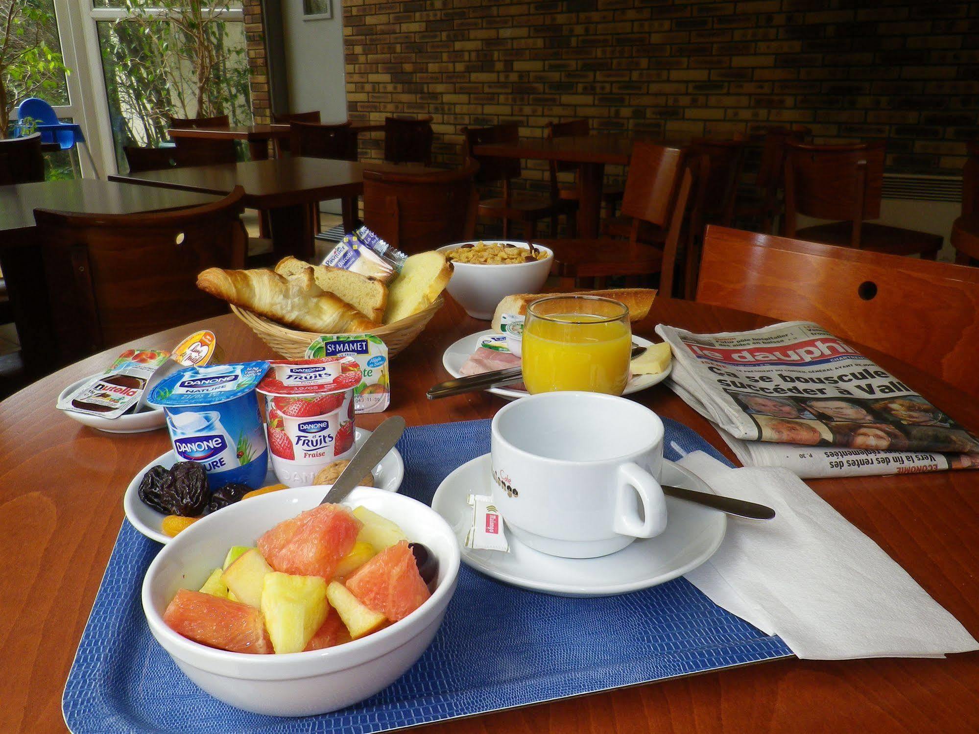 Hotel Amys Voreppe Εξωτερικό φωτογραφία