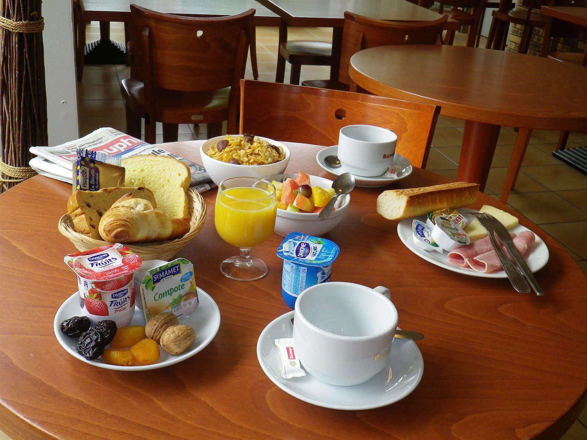 Hotel Amys Voreppe Εξωτερικό φωτογραφία